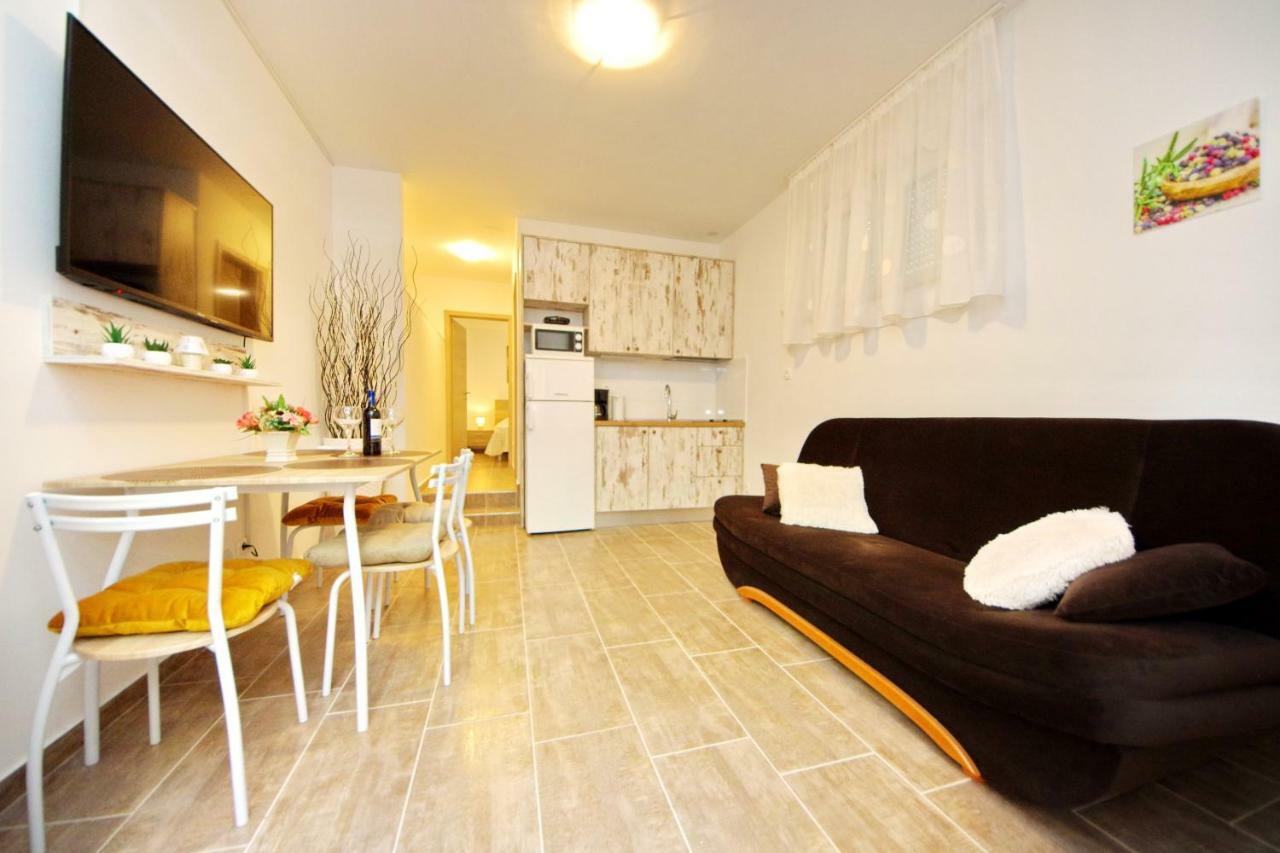 Gabi 3 Apartament *